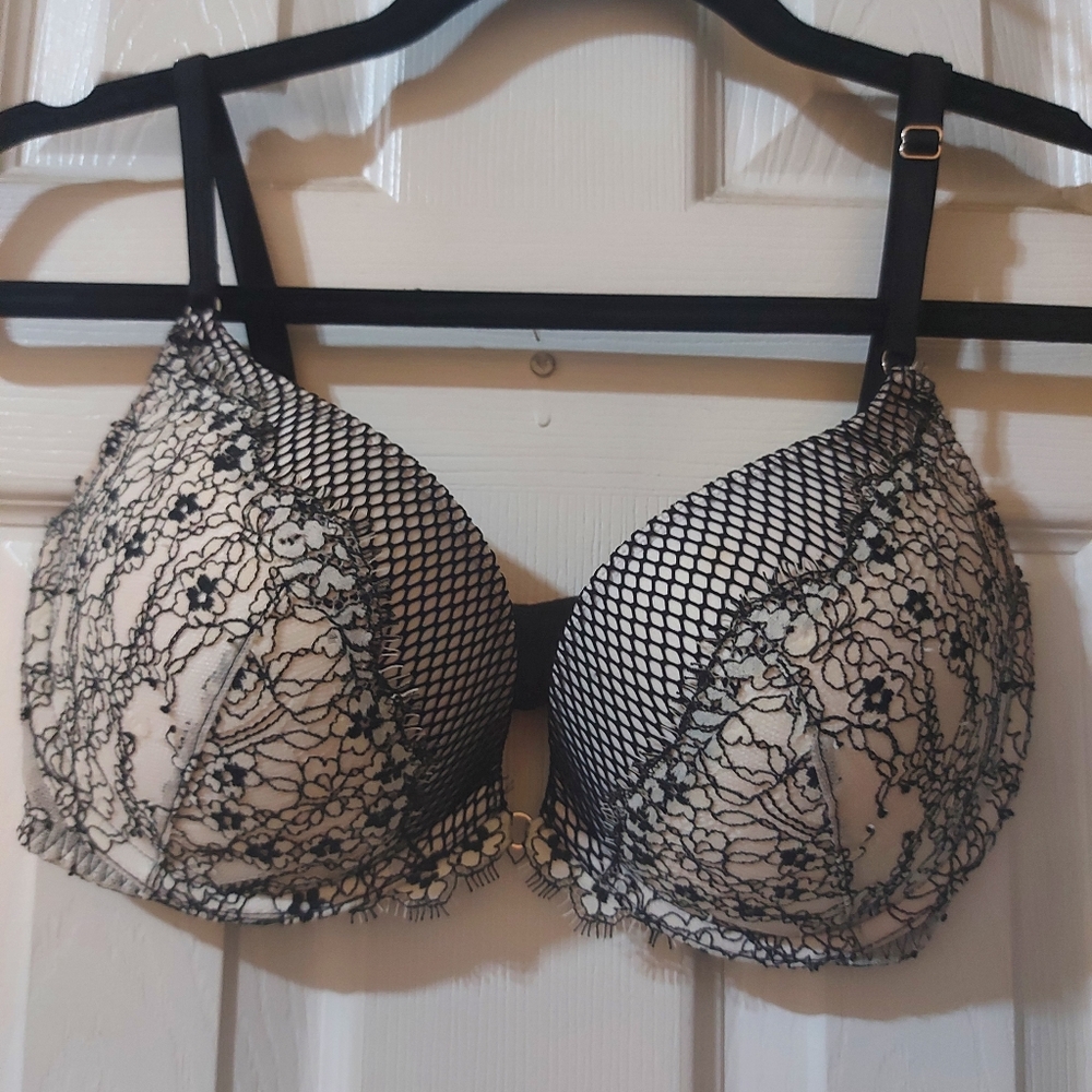 Victoria Secret push up bra!